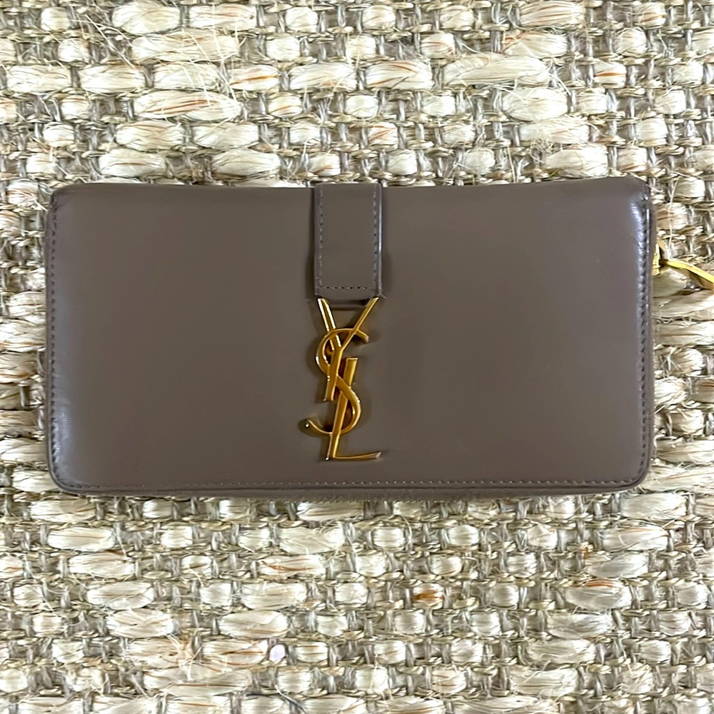 YSL Yves Saint Laurent leather logo zippered wallet